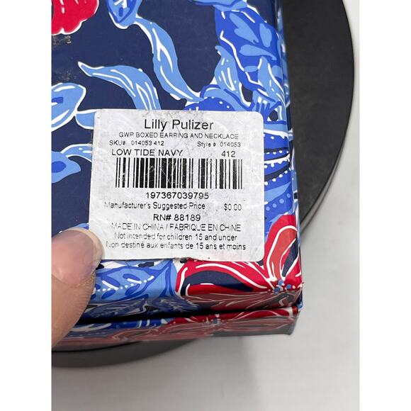 Lilly Pulitzer Boxed Gold Tone Earring and Necklace Set Low tide Navy Box New - Picture 6 of 6